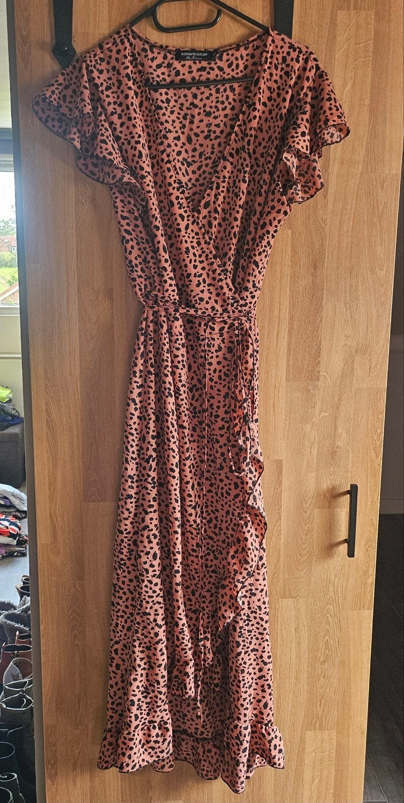 Musthaves by Elja wikkeljurk met panterprint, Kleding | Dames, Maat 42/44 (L), Musthaves by Elja, Ophalen of Verzenden, Zo goed als nieuw