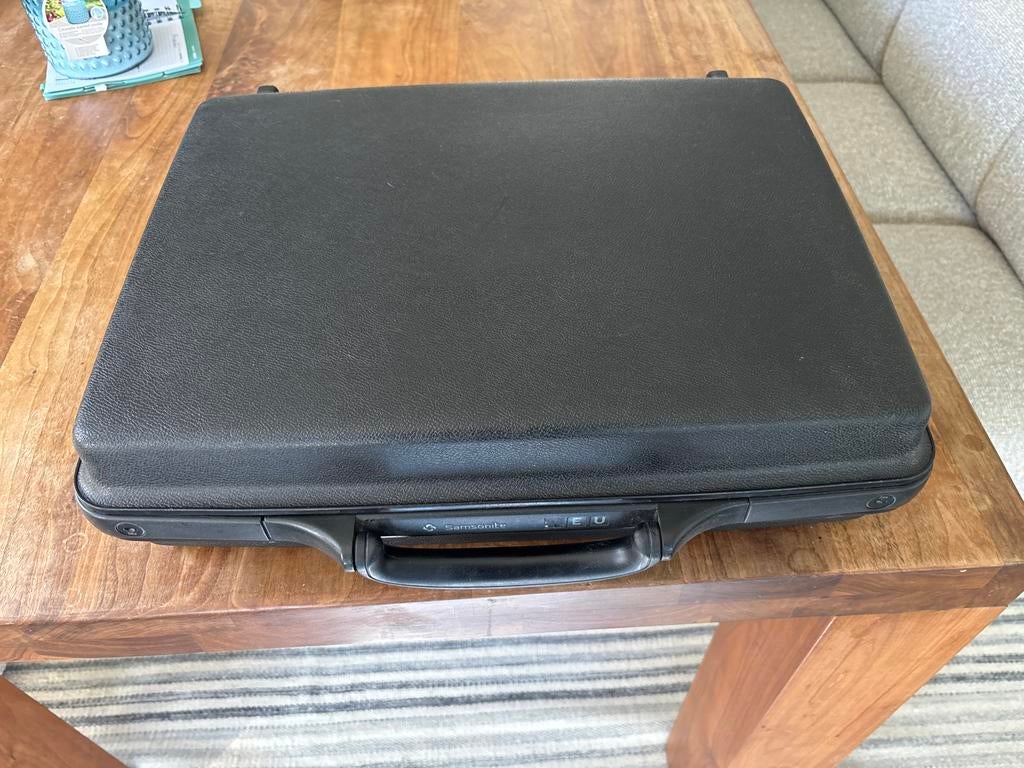 Samsonite Aktetas / Koffer - Zwart, Hard Kunststof, Gebruikt, 50 tot 60 cm, Hard kunststof, Slot