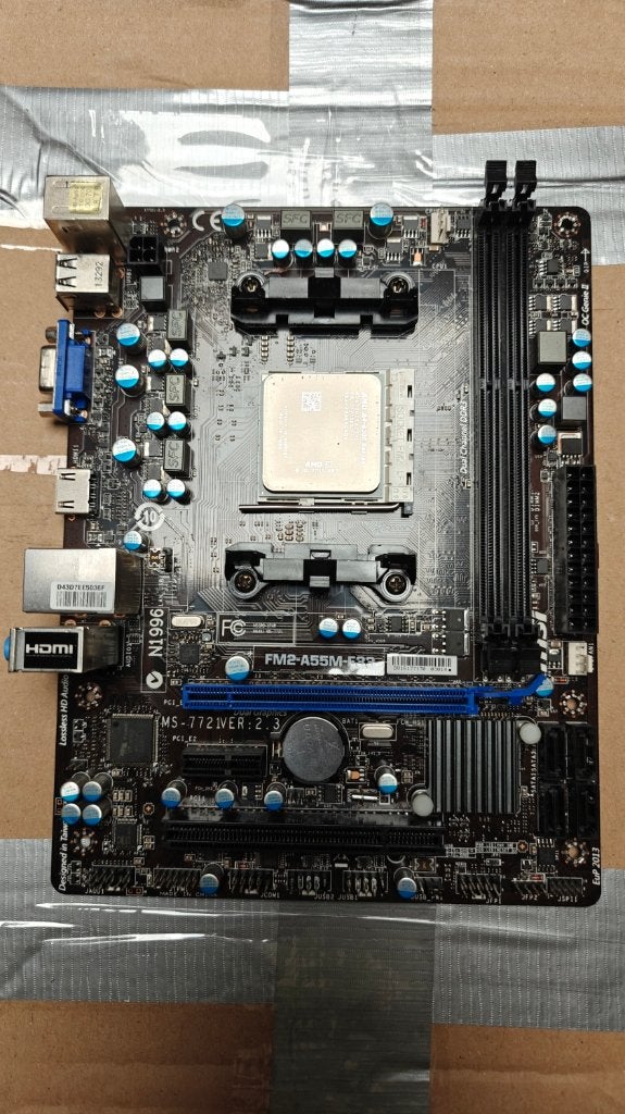 Budget AMD set: AMD A4-6300 + MSI FM2-A55M-E33 Moederbord, Gebruikt, Socket FM2, DDR3, Ophalen of Verzenden