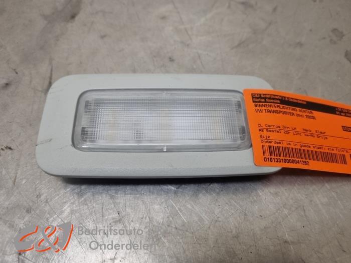 Binnenverlichting achter van een Volkswagen Transporter, Gebruikt, -, Volkswagen, -