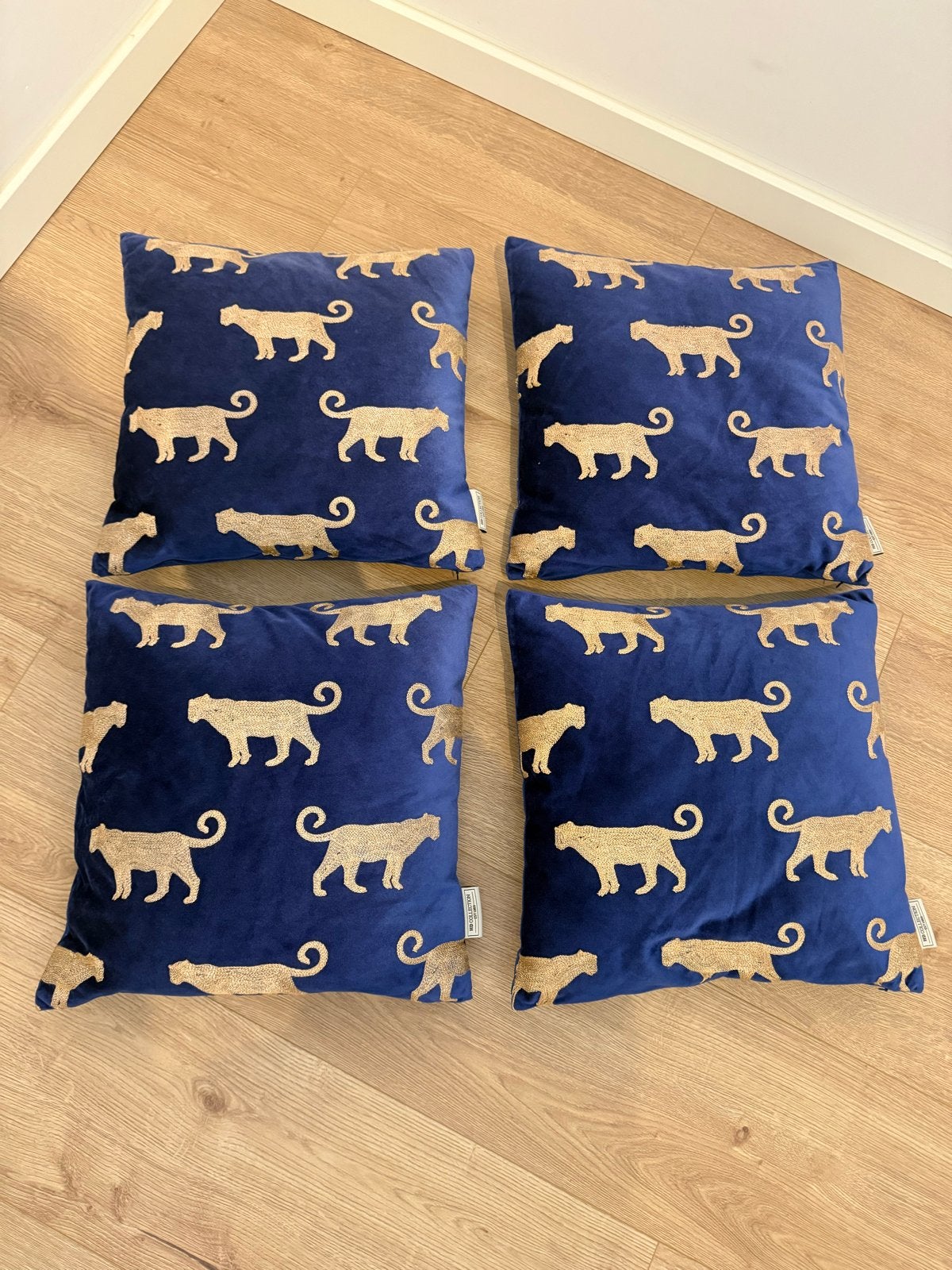 4 HD Collection sierkussens 35x35 cm met panterprint, Huis en Inrichting, Overige merken, Blauw, Met print, Vierkant