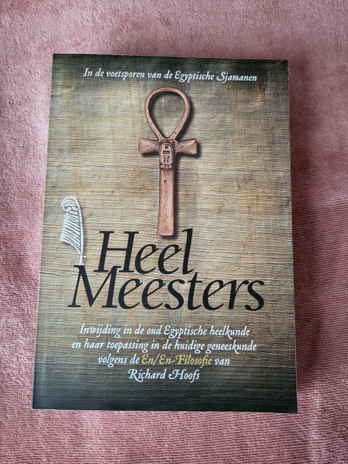 Heelmeesters; in de voetsporen van de Egyptische sjamanen, Ophalen of Verzenden, Zo goed als nieuw, Spiritualiteit algemeen, Achtergrond en Informatie