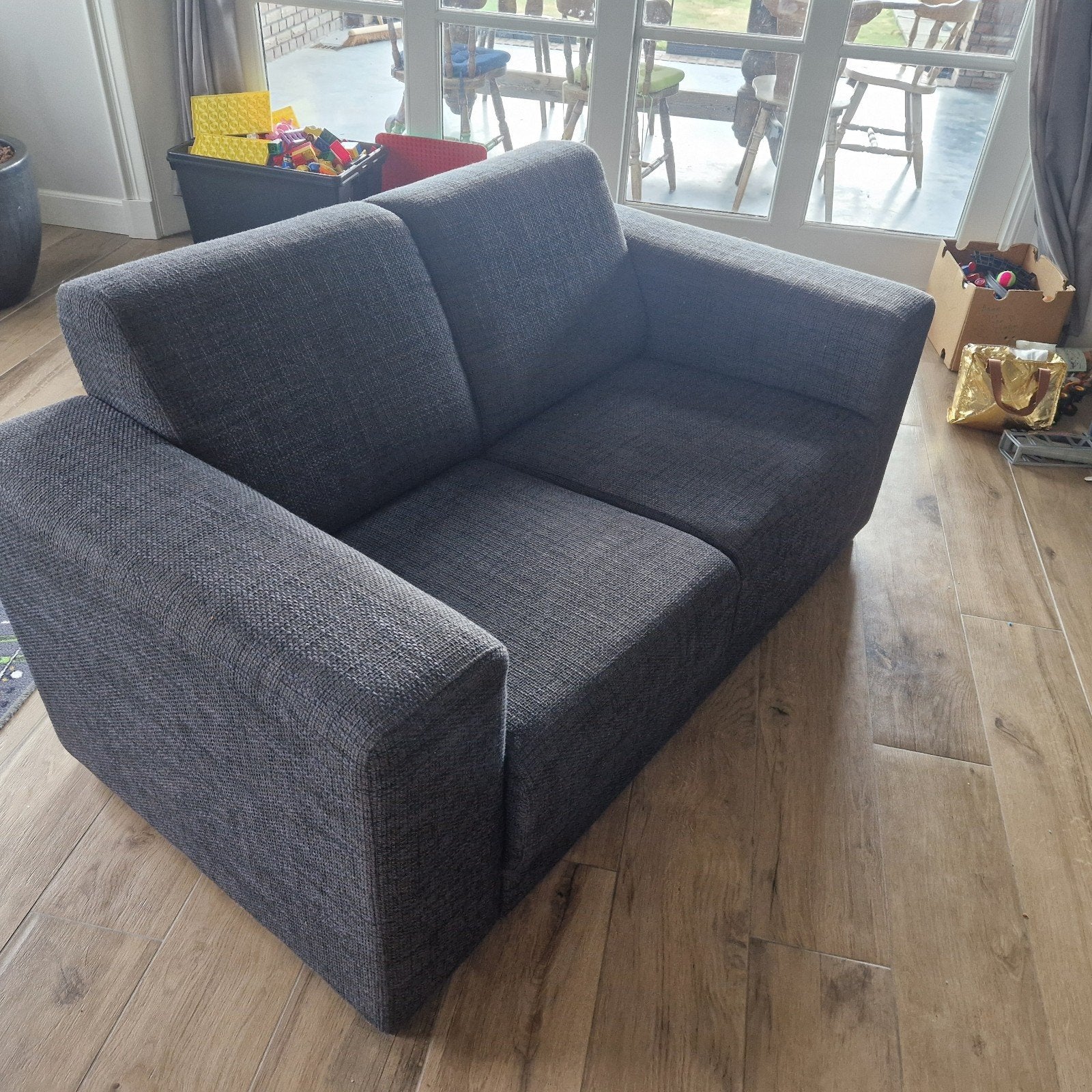 zwarte 2 zits bank, Huis en Inrichting, Ophalen, Gebruikt, 150 tot 200 cm, Tweepersoons