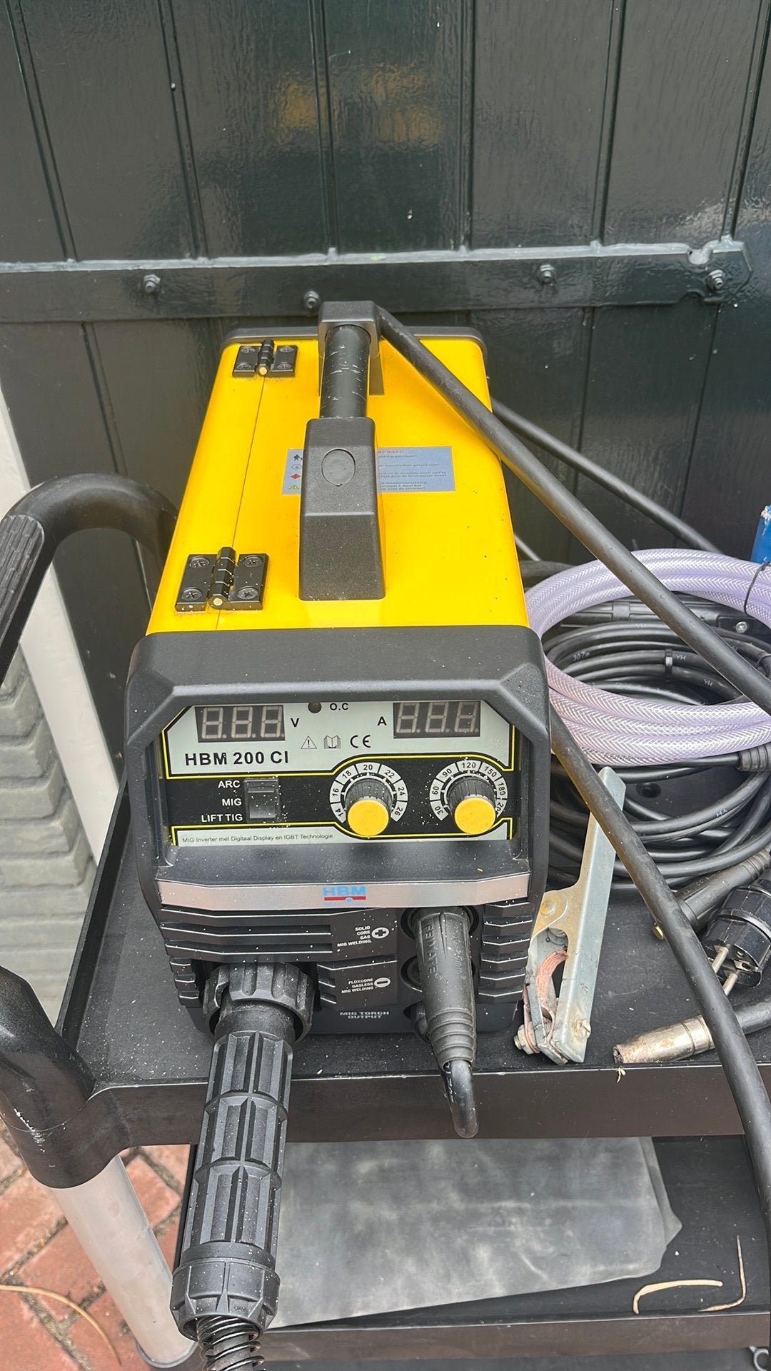 HBM 200 CI arc, Mig en Tig lasapparaat, Ophalen, Zo goed als nieuw, 150 tot 250 ampère