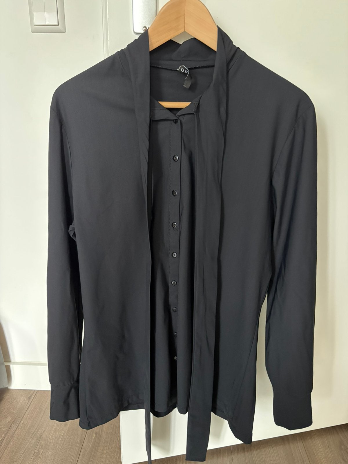 Zwarte travelstof blouse, Zoso, maat L, Kleding | Dames, Ophalen, Zo goed als nieuw, Maat 42/44 (L), Zwart