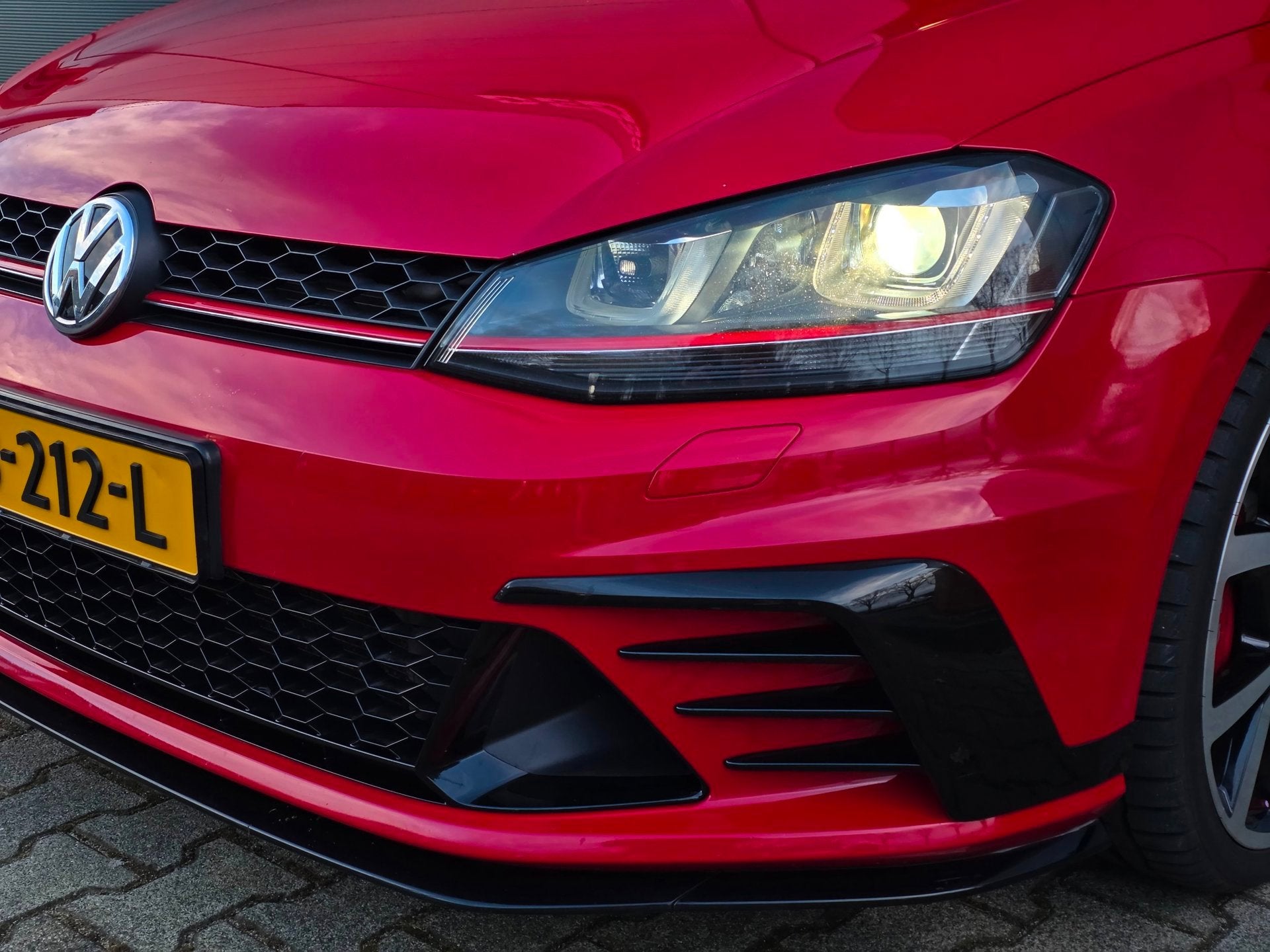 Volkswagen Golf 2.0 TSI GTI Clubsport / 265-360PK / NAP / UN, Auto's, Gebruikt, 4 cilinders, 360 pk, Bedrijf