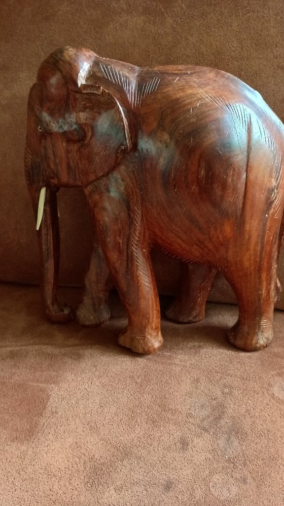Mooie houten olifant. Massief, 30 cm hoog, Ophalen, Gebruikt