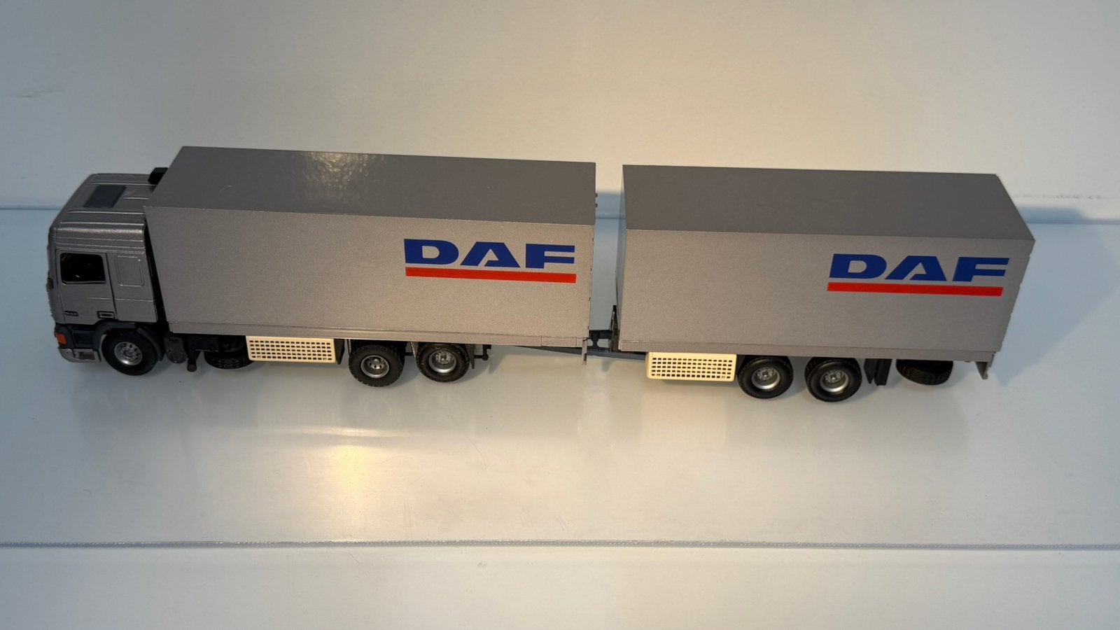 Tekno DAF vrachtwagen met aanhanger, Hobby en Vrije tijd, Ophalen of Verzenden, Zo goed als nieuw, Bus of Vrachtwagen