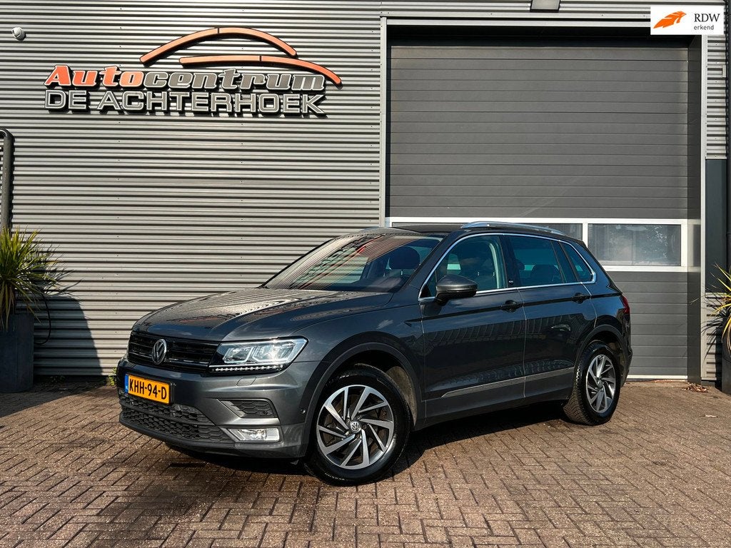 Volkswagen TIGUAN 2.0 TSI 4Motion SOUND | ACC | Trekhaak | V, Auto's, Automaat, Stof, Gebruikt, 4 cilinders