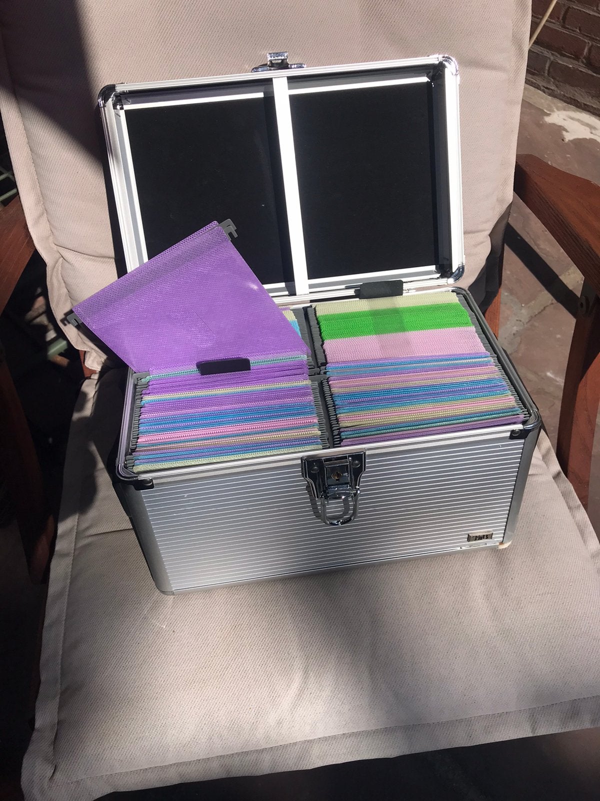 Cd koffer vol  met hoesjes., Ophalen of Verzenden, Zo goed als nieuw