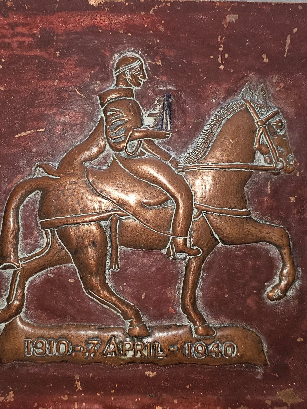 Antiek Bronzen reliëfplaat: Ruiter 1910-7 april-1940, Ophalen of Verzenden