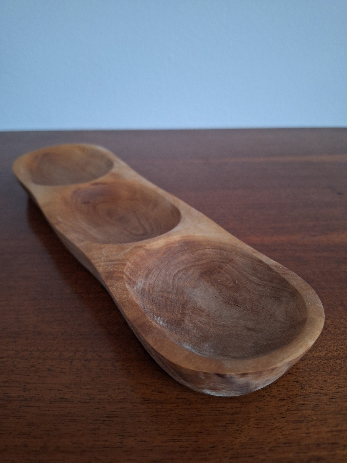 snackschaal olijfhout 3 vaks bowls and dishes, Hout, Snij-/serveerplank, Ophalen of Verzenden, Zo goed als nieuw