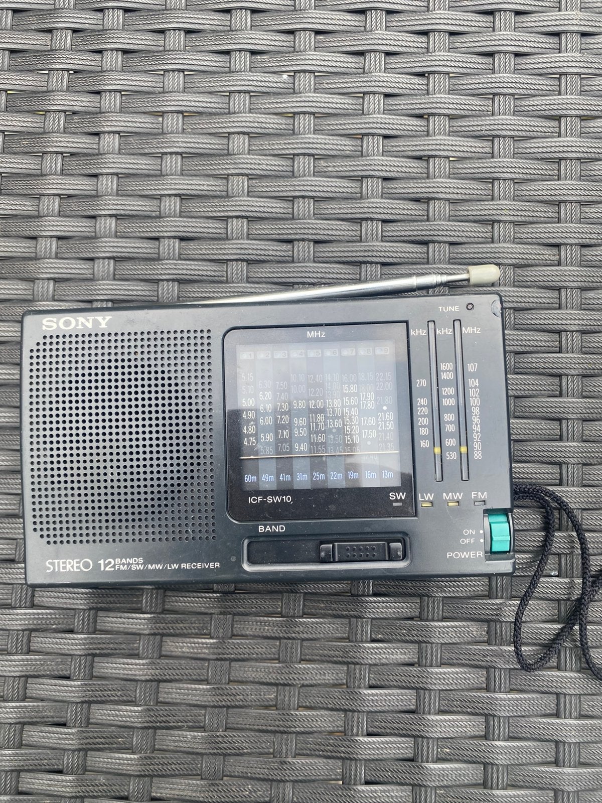 Sonny werel  ontvanger radio, Ophalen, Zo goed als nieuw, Wereldontvanger