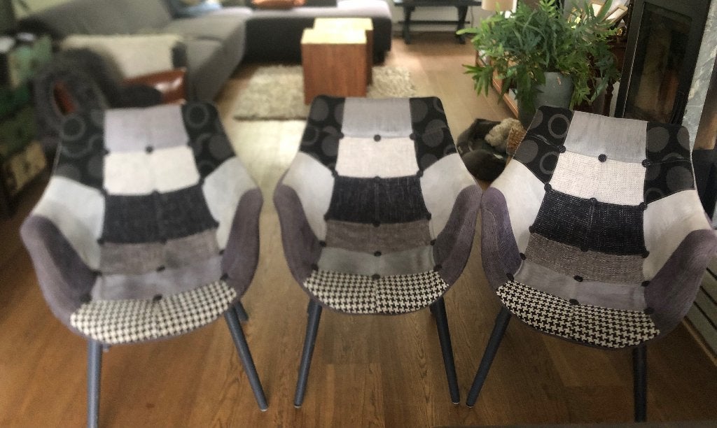 Eetkamerstoelen 3x, in goede staat, GRATIS, Huis en Inrichting, Stoelen, Ophalen, Gebruikt, Drie, Stof