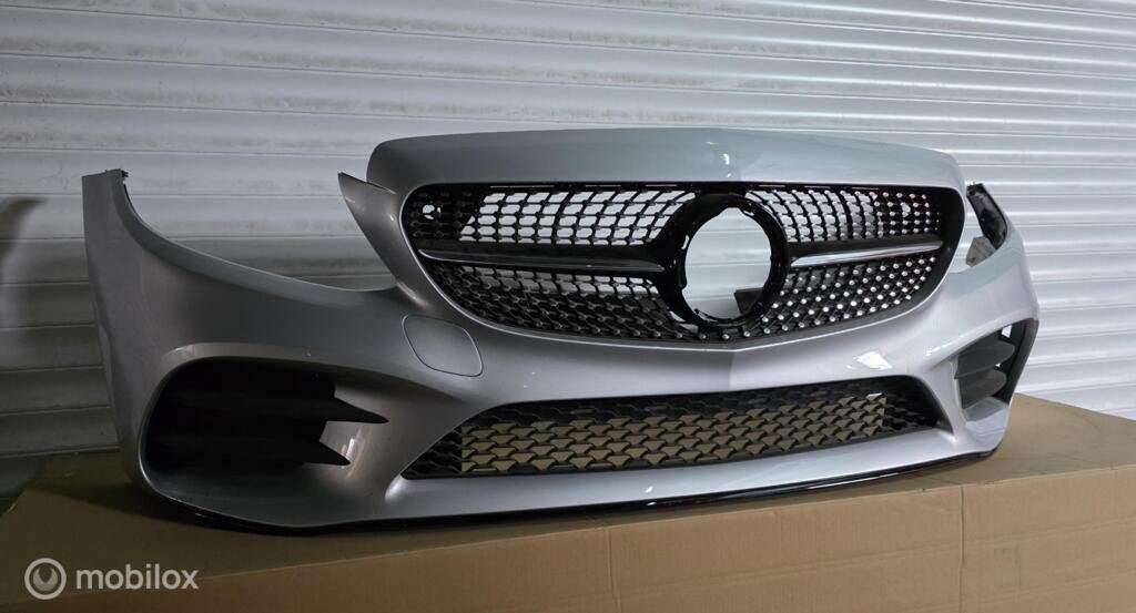 Mercedes c klasse Bumper voor W205 AMG facelift A2058802305, Gebruikt, Voor, Ophalen of Verzenden, Bumper