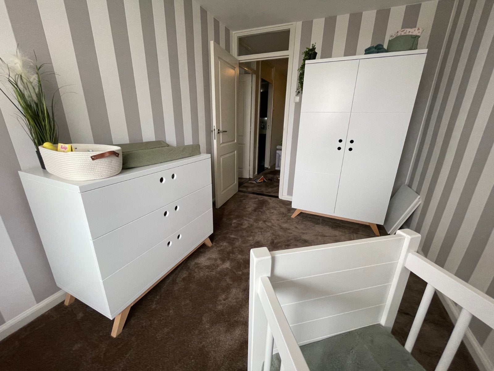 Complete babykamer, wit, in perfecte staat, Ophalen, Zo goed als nieuw, Jongetje of Meisje