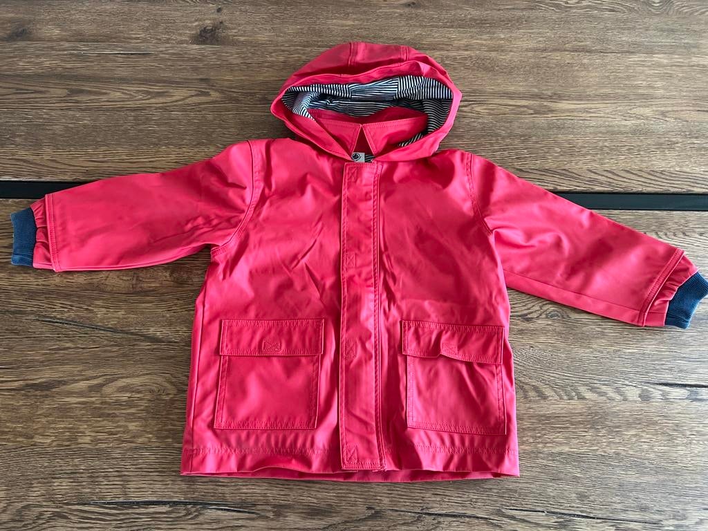 Petit Bateau regenjas maat 95 (rood), Kinderen en Baby's, Ophalen of Verzenden, Gebruikt, Jongen of Meisje