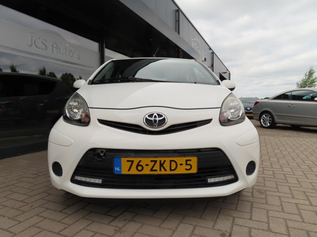 Toyota AYGO 1.0 VVT-I Aspiration Airco 5 Deurs 2012, Auto's, Toyota, Voorwielaandrijving, Euro 5, Gebruikt, 4 stoelen
