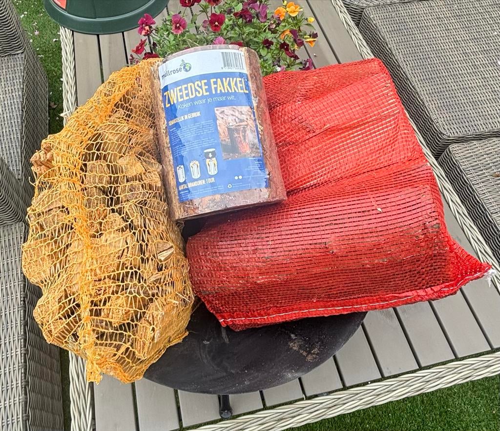 Vuurkorf/schaal met Zweedse fakkel en aanmaakhout, Tuin en Terras, Minder dan 3 m³, Ophalen of Verzenden, Overige houtsoorten