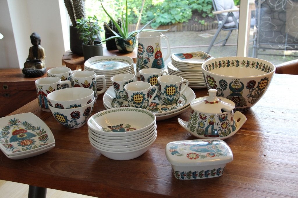 Servies, Noors design, Ophalen, Zo goed als nieuw, Porselein, Compleet servies