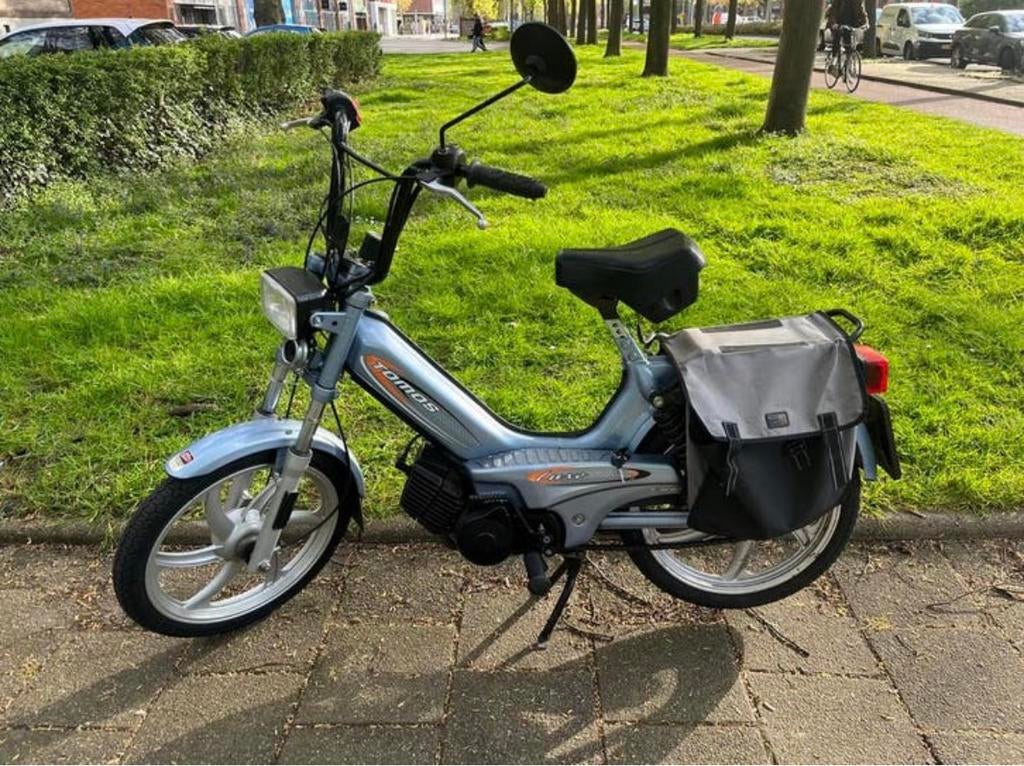 GEZOCHT: Gratis of lage prijs scooter/ brommer gezocht, Fietsen en Brommers, Ophalen of Verzenden, Zo goed als nieuw, Overige modellen