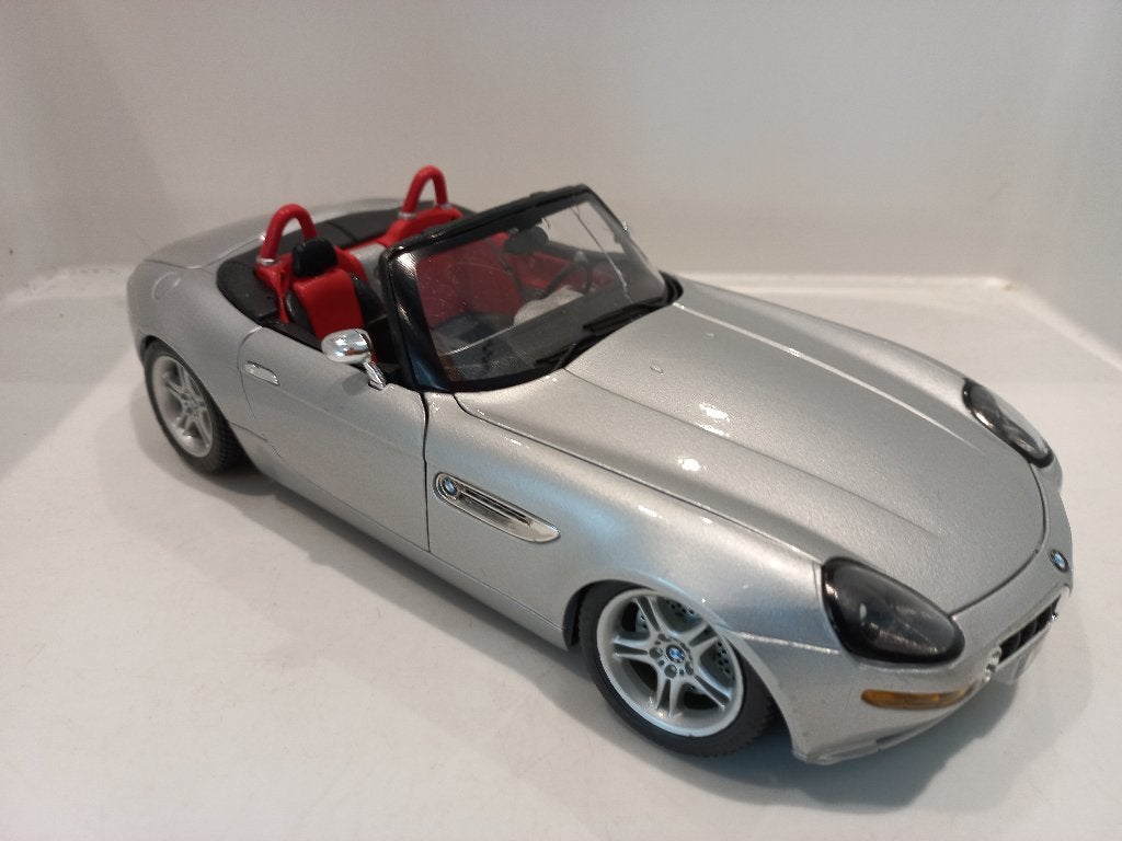 BMW Z8 Bburago 1:18 modelauto 144, Hobby en Vrije tijd, Modelauto's | 1:18, Ophalen of Verzenden, Gebruikt, Auto, Bburago