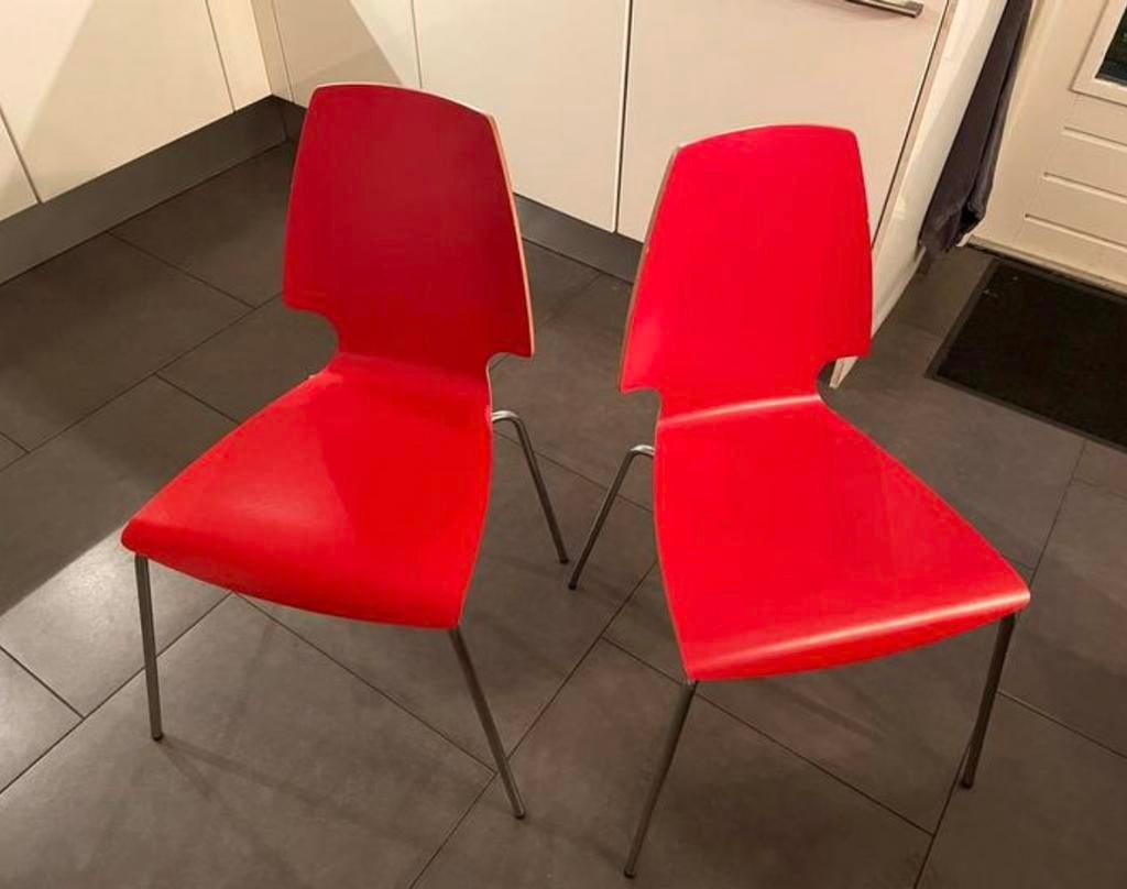 2x Ikea Vilmar Rode Eettafel Stoelen 10 euro per stuk, Ophalen, Gebruikt, Rood