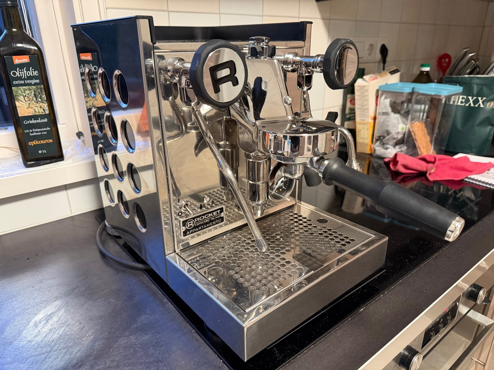 Rocket Appartamento TCA Chrome/Black - april 2026 nieuwstaat, Stoompijpje, Espresso apparaat, Gemalen koffie, Ophalen of Verzenden