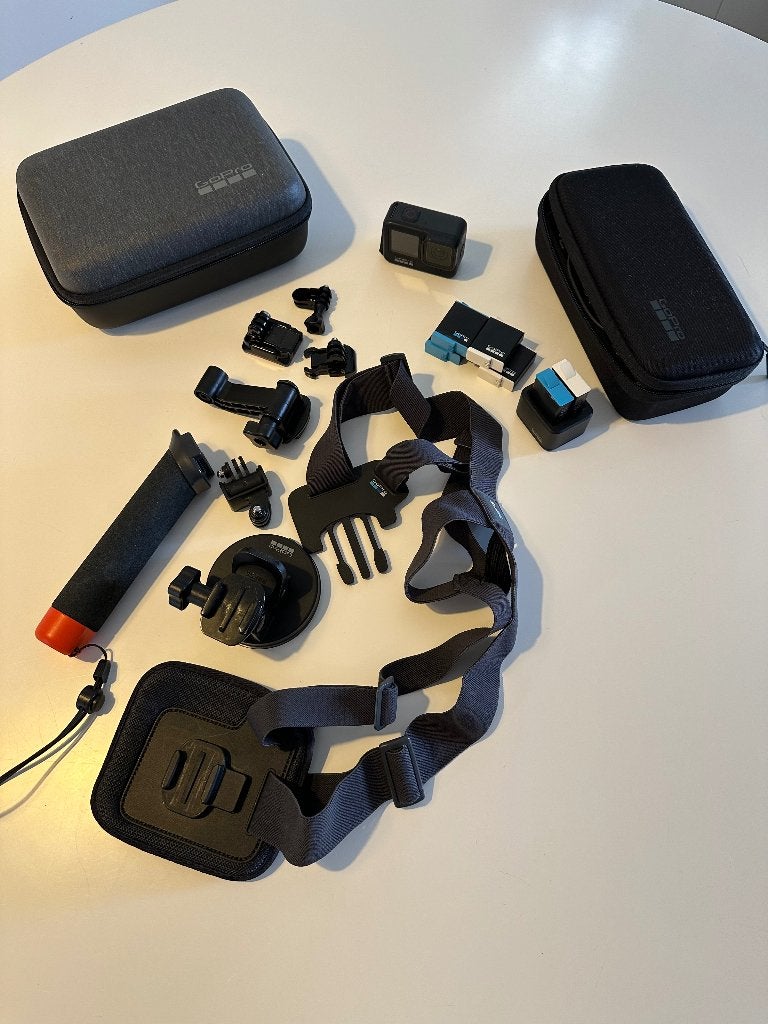 GoPro HERO9 Black met 512GB microSD-kaart, 5 accu’s, acc's, Audio, Tv en Foto, Actiecamera's, Ophalen of Verzenden, Zo goed als nieuw