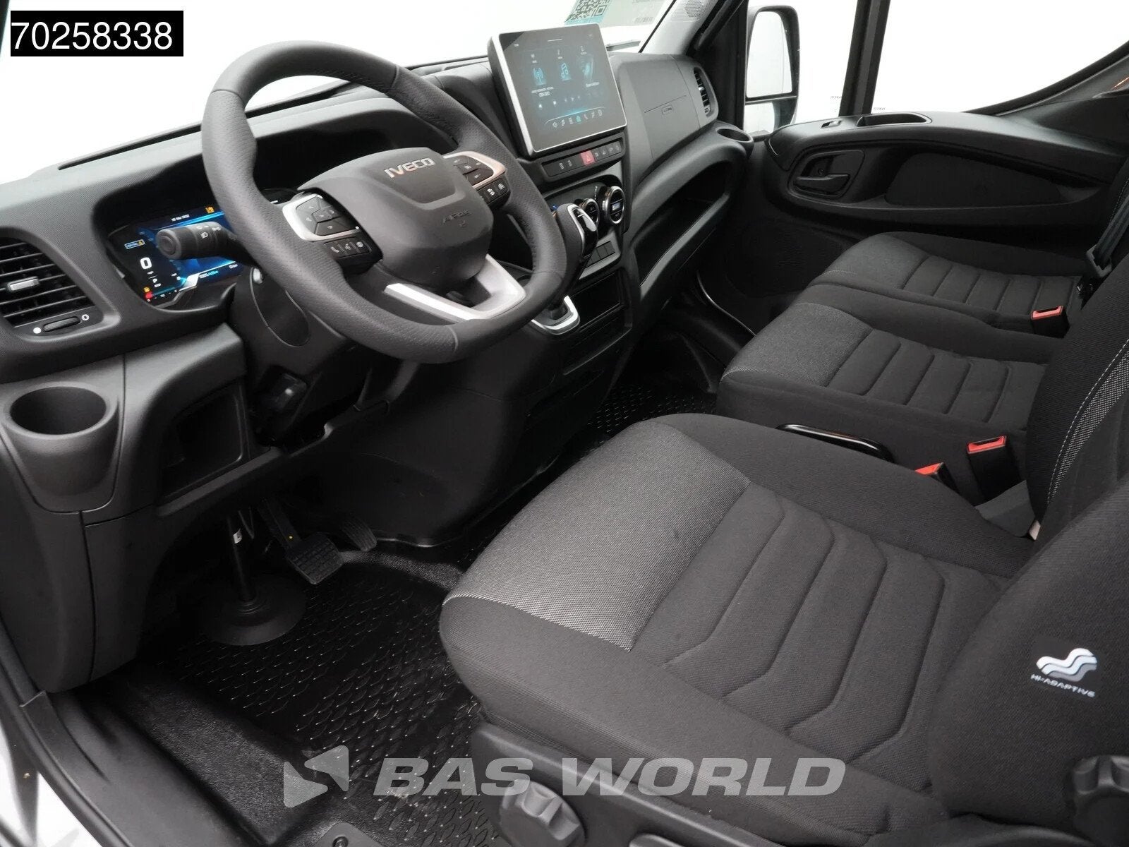 Iveco Daily 35C21 BPM VRIJ! 3.0L Automaat 210PK L3H2 2025-Mo, Auto's, Bestelauto's, Automaat, Stof, Euro 6, 4 cilinders
