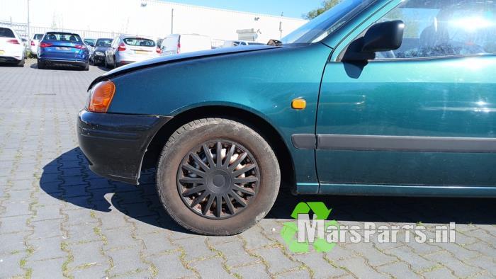 Scherm links-voor van een Toyota Starlet (6P3), Auto-onderdelen, Gebruikt, -, -, Ophalen of Verzenden