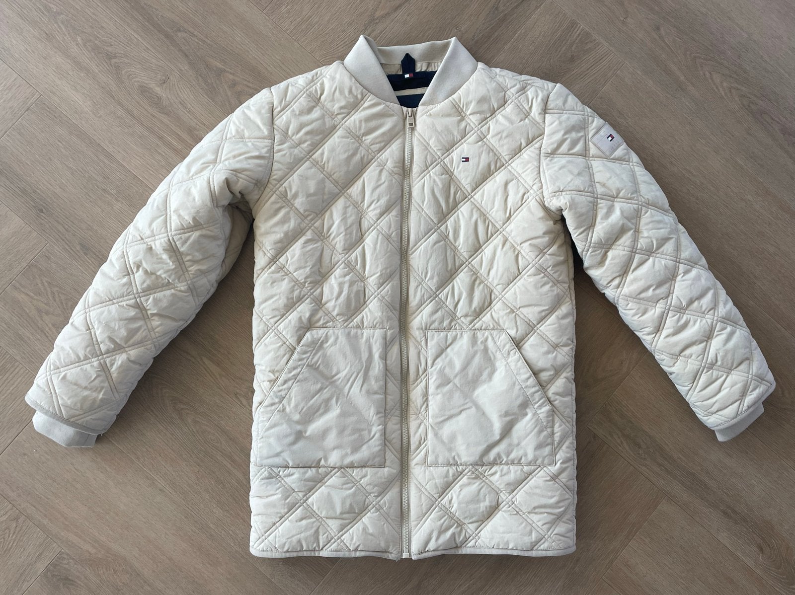 Tommy Hilfiger gewatteerde jas maat 152, Verzenden, Zo goed als nieuw, Jongen of Meisje, Jas