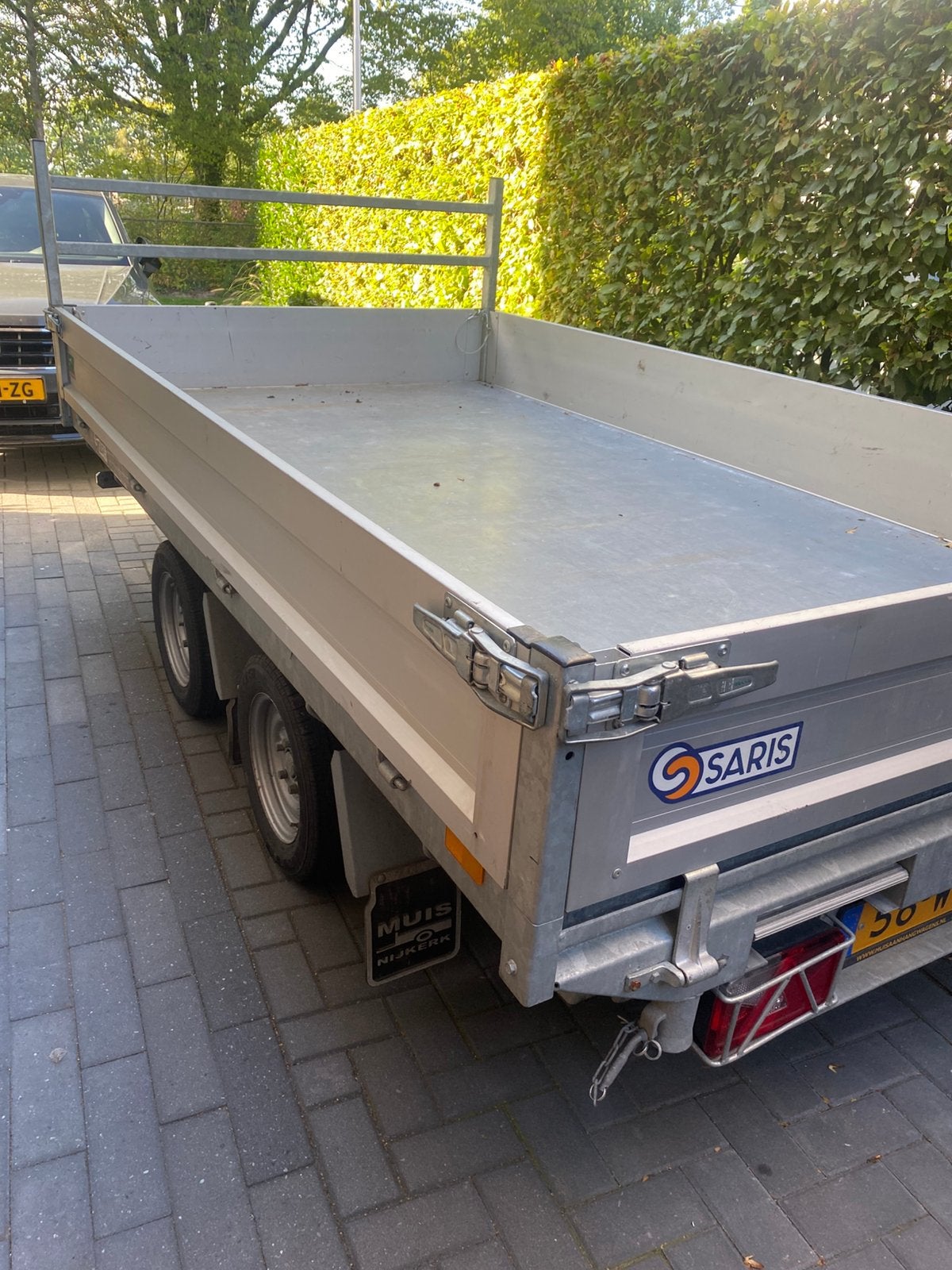Saris 3 zijdige kiep aanhanger, Ophalen, Zo goed als nieuw
