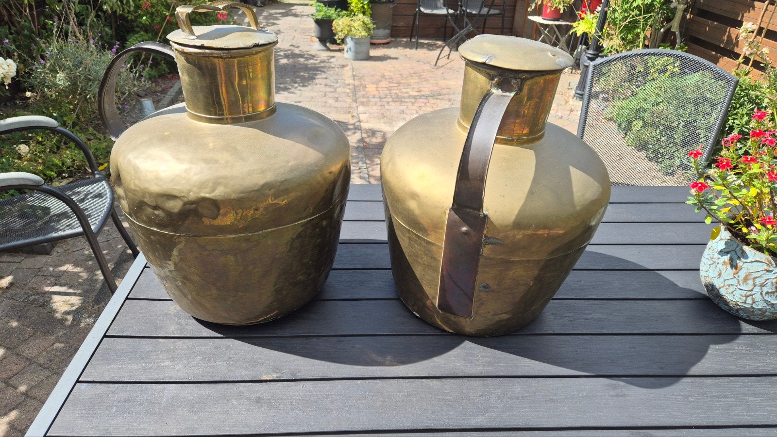 Antieke koperen waterkannen - Set van 2 en een koperen pot, Ophalen