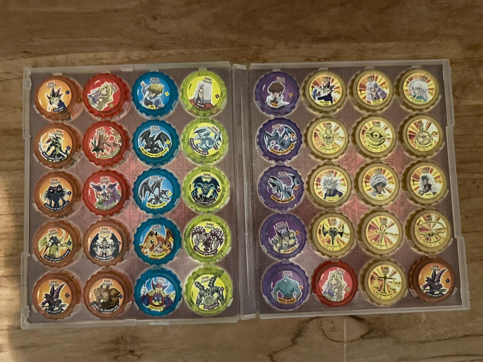 Yu-Gi-Oh! Chaps Verzamelalbum 38 + 2 dubbelen, Ophalen of Verzenden, Losse flippo's