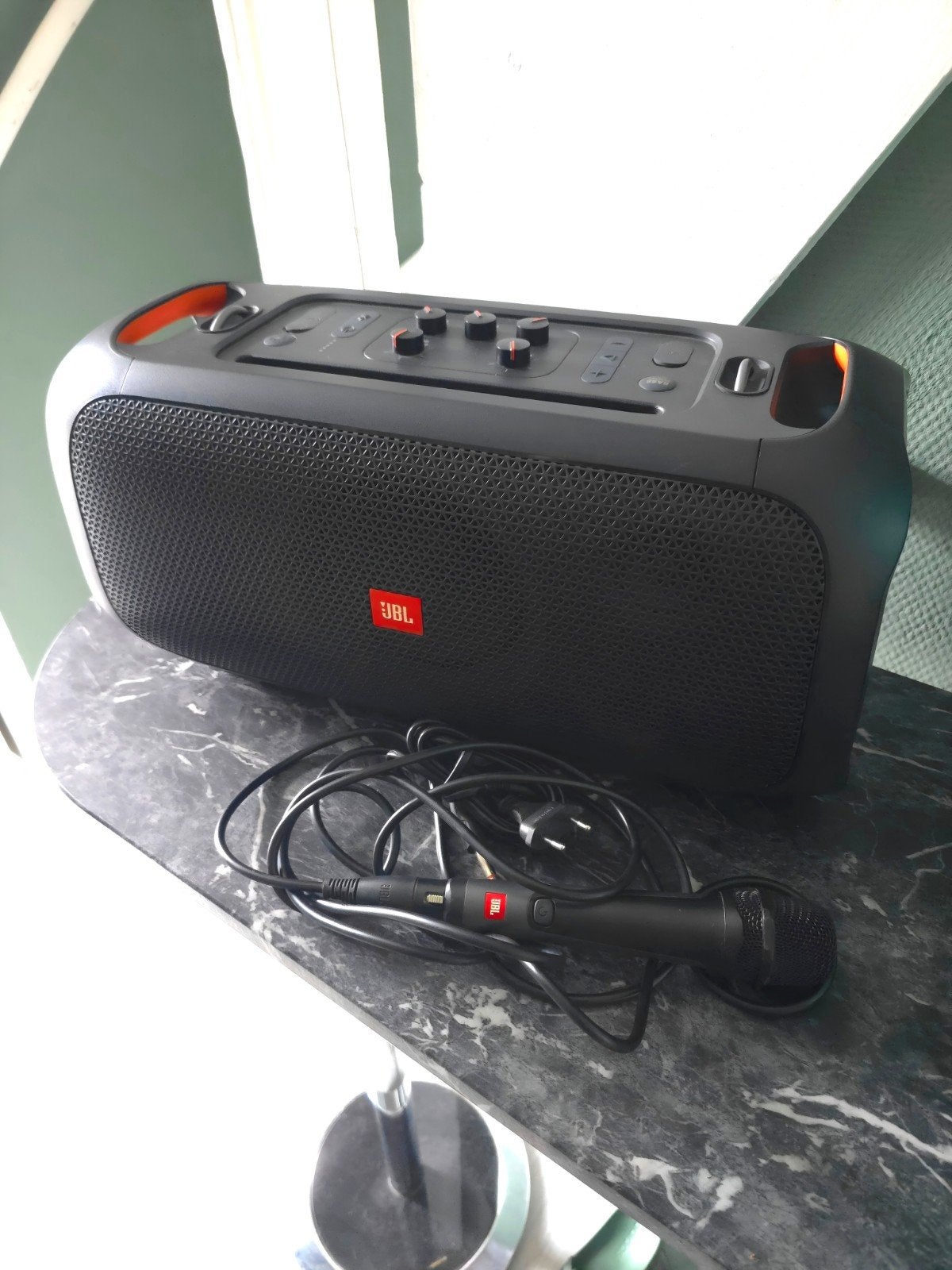 JBL PartyBox On-The-Go met microfoon, Ophalen, Zo goed als nieuw, Luidspreker(s)
