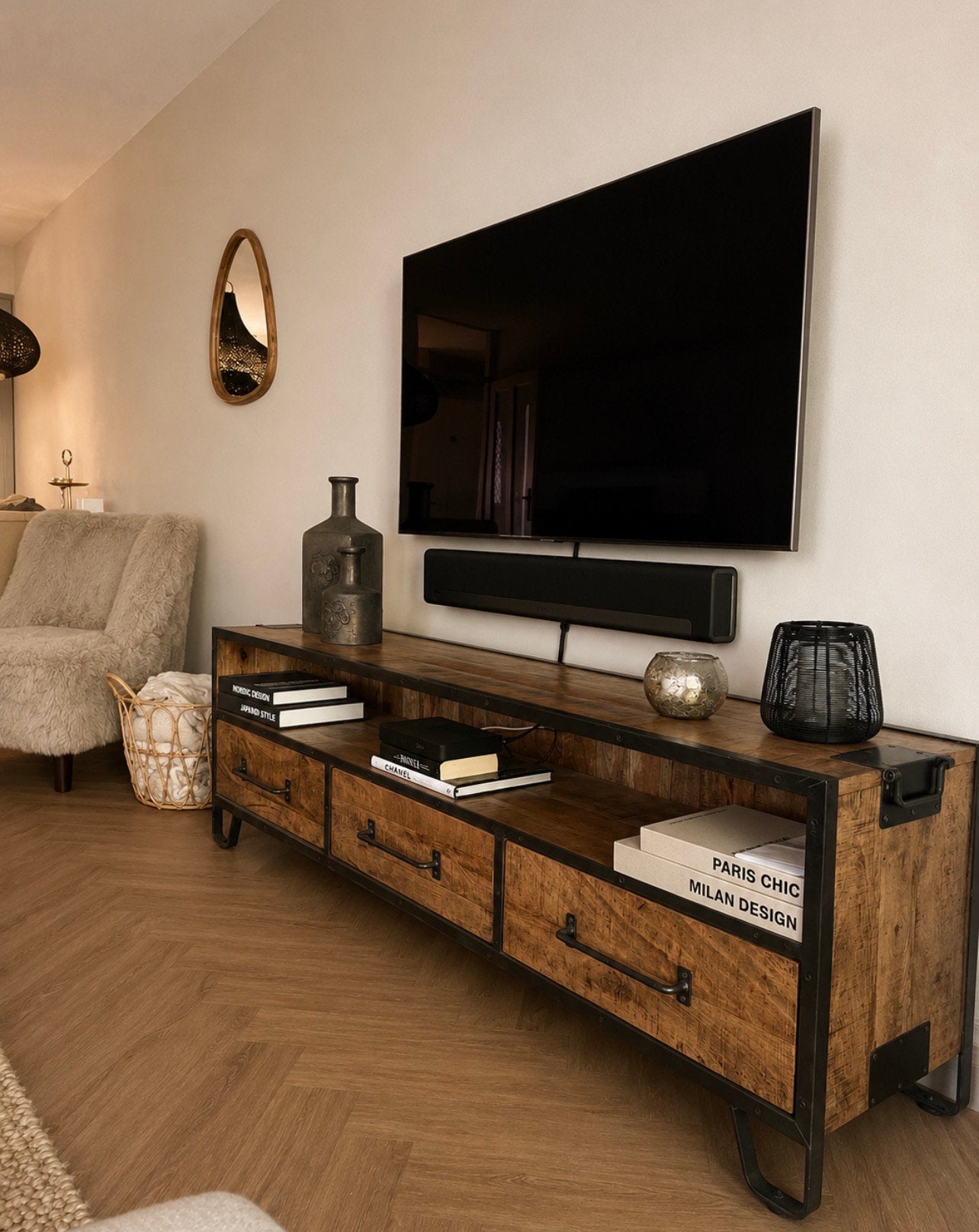 Tv meubel landelijk en industrieel, Huis en Inrichting, Kasten | Televisiemeubels, 150 tot 200 cm, Ophalen of Verzenden, Zo goed als nieuw