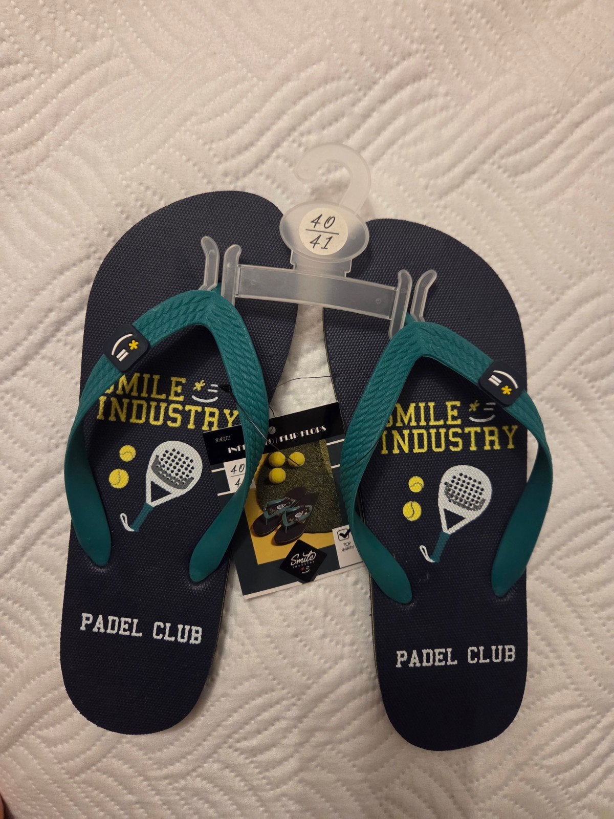 Smile Industry Padel Club Slippers Maat 40/41, Kleding | Dames, Smile Industry, Ophalen of Verzenden, Nieuw, Blauw