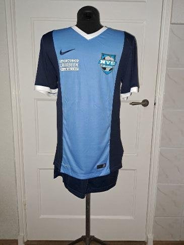 Nike kinder sport- voetbaltenue, Sport en Fitness, Voetbal, Maat S, Ophalen of Verzenden, Nieuw, Set