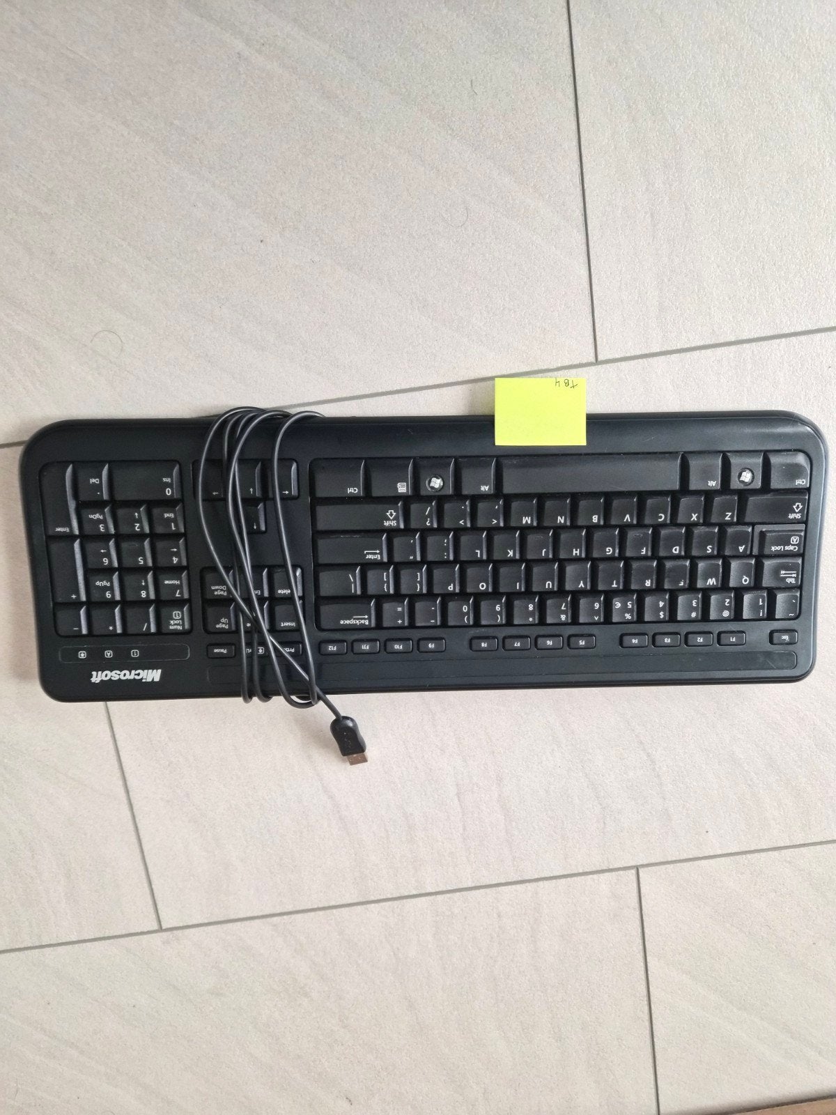 TB4. Bedraad Microsoft Toetsenbord 400, Plug-and-play, Ophalen of Verzenden, Zo goed als nieuw, Qwerty