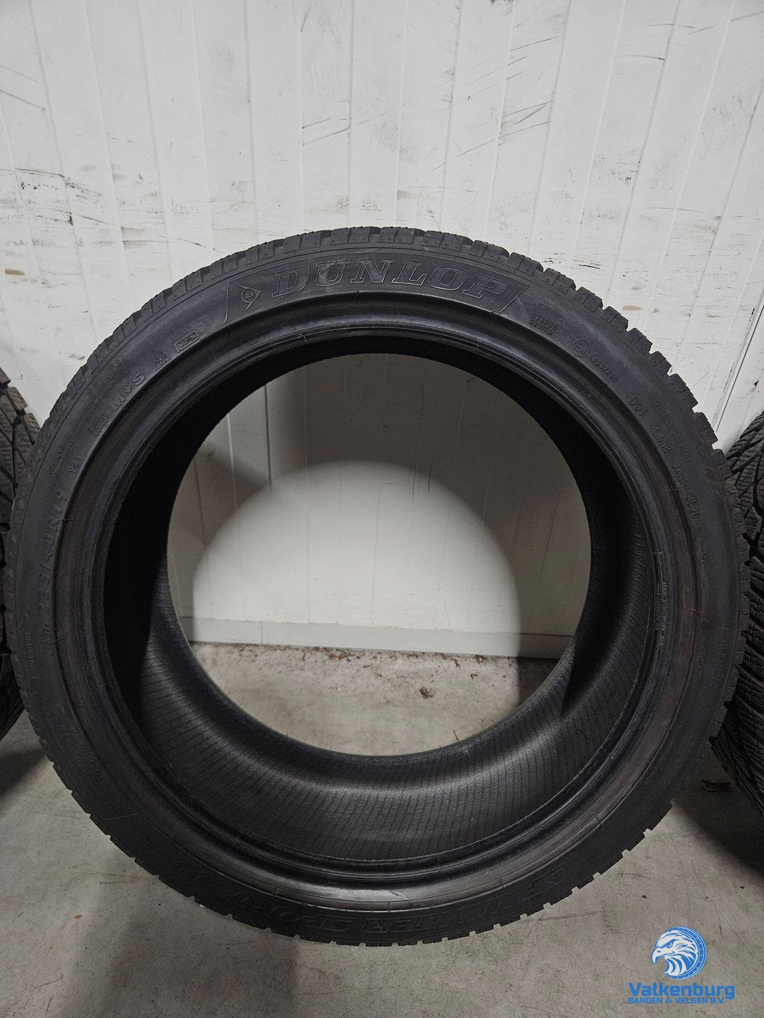 6-7mm! Winterbanden 235/40R19 Dunlop SP Winter Sport 3D R01, Auto-onderdelen, Banden en Velgen, 19 inch, Gebruikt, -, -