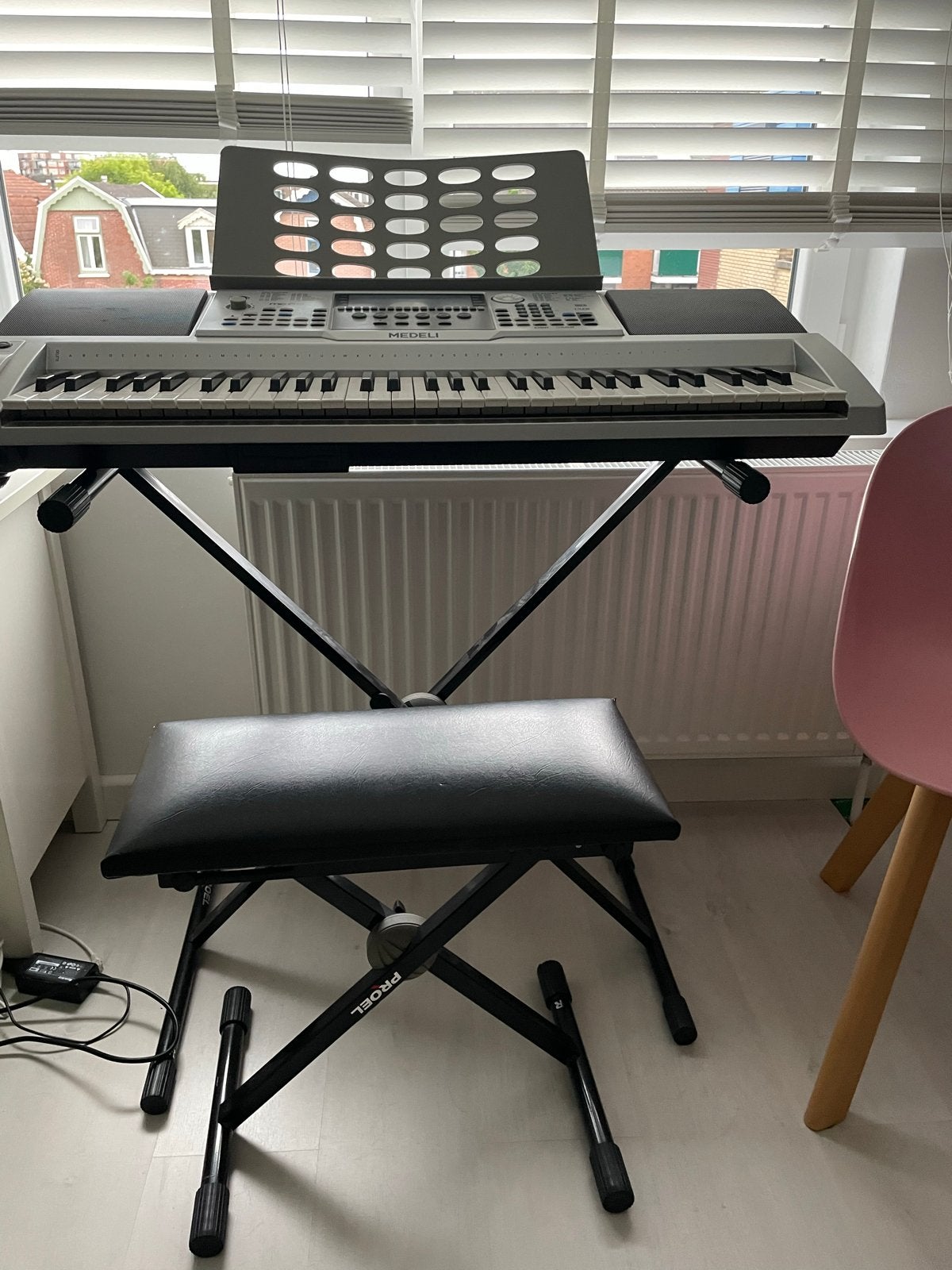 Medeli MC850 Keyboard set compleet met standaard en kruk, Ophalen of Verzenden, Met standaard, Medeli, 61 toetsen
