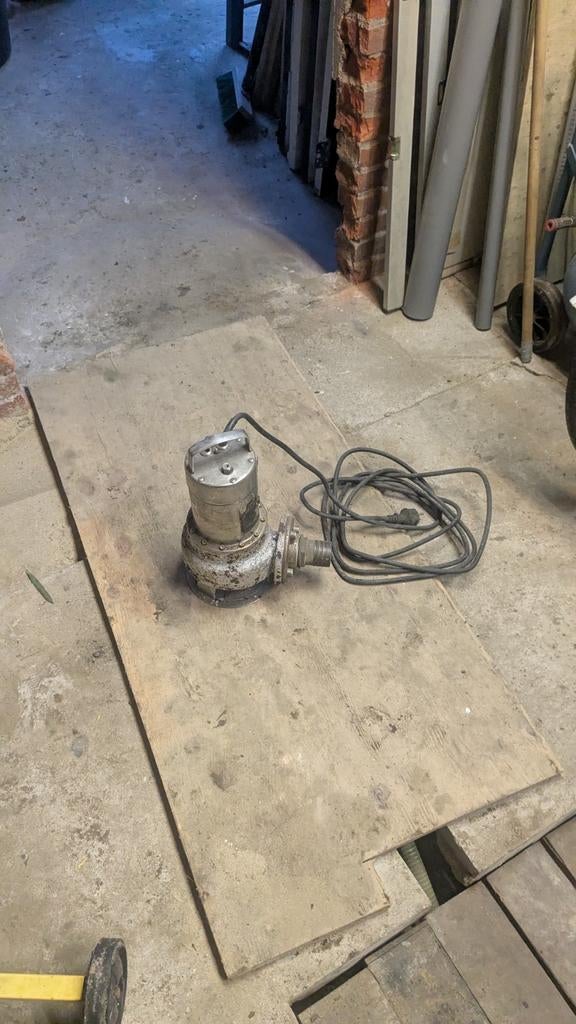 DAB Feka 800 vuilwater dompelpomp - 24m3/h, 9m, Tuin en Terras, Waterpompen, Gebruikt, Elektrisch, Dompelpomp, Ophalen of Verzenden