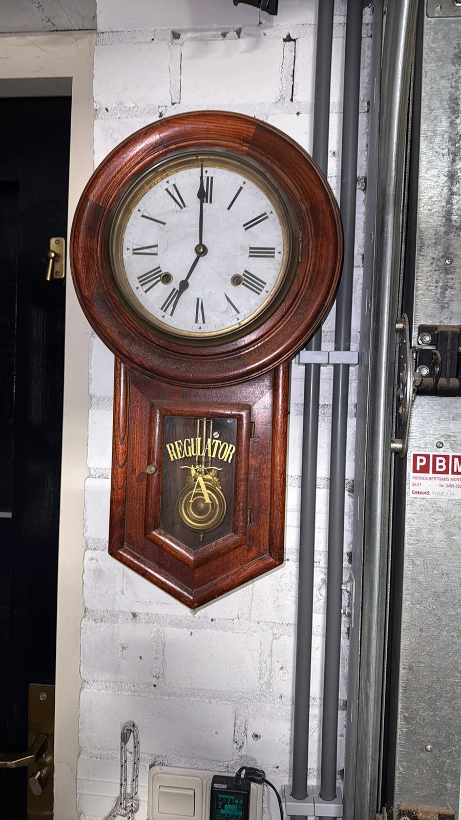 Nostalgische klok net skagwerk, Ophalen