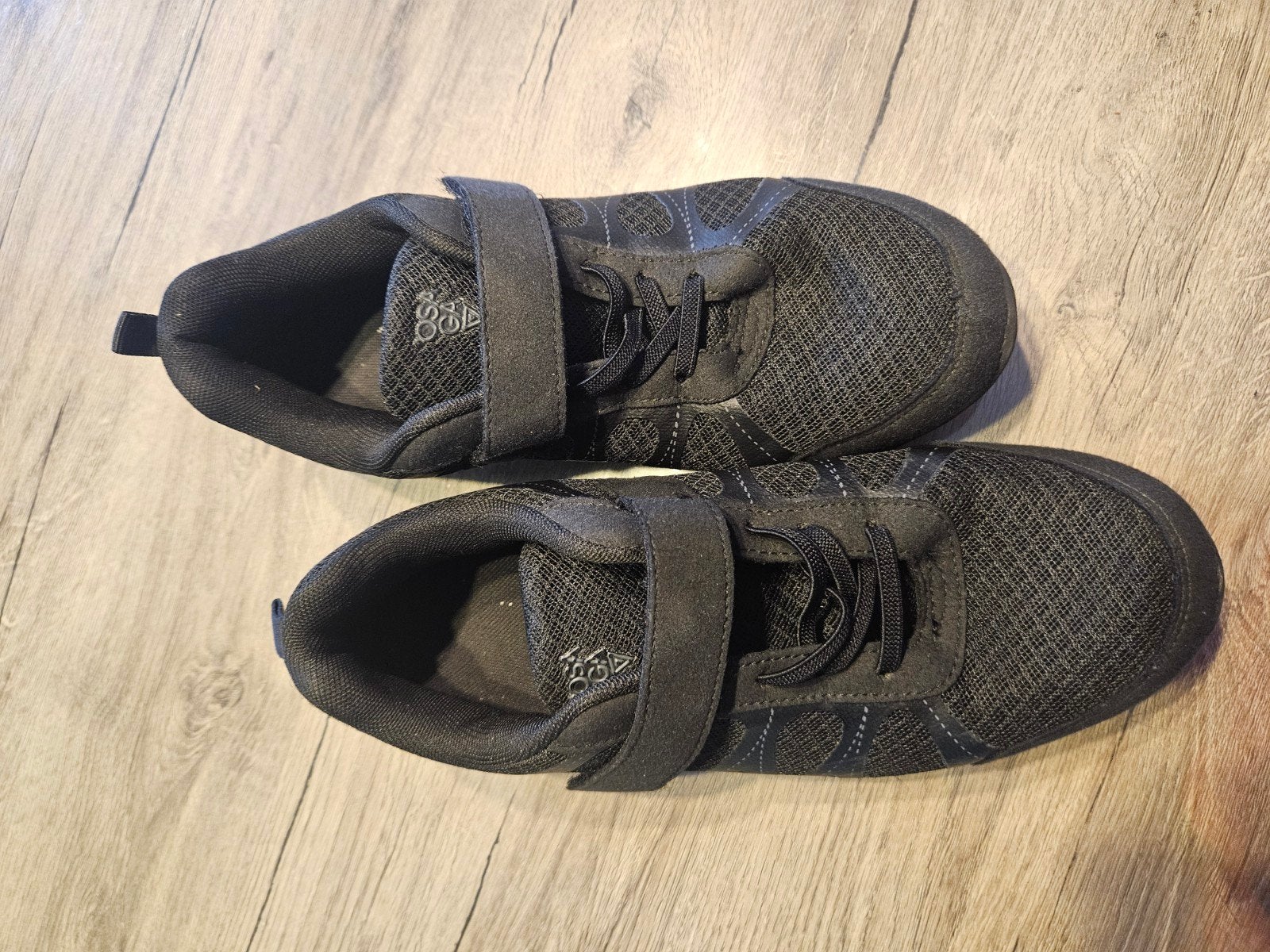gymschoenen, sportschoenen, Osaga mt 38, Ophalen of Verzenden, Zo goed als nieuw, Jongen of Meisje, Sportschoenen