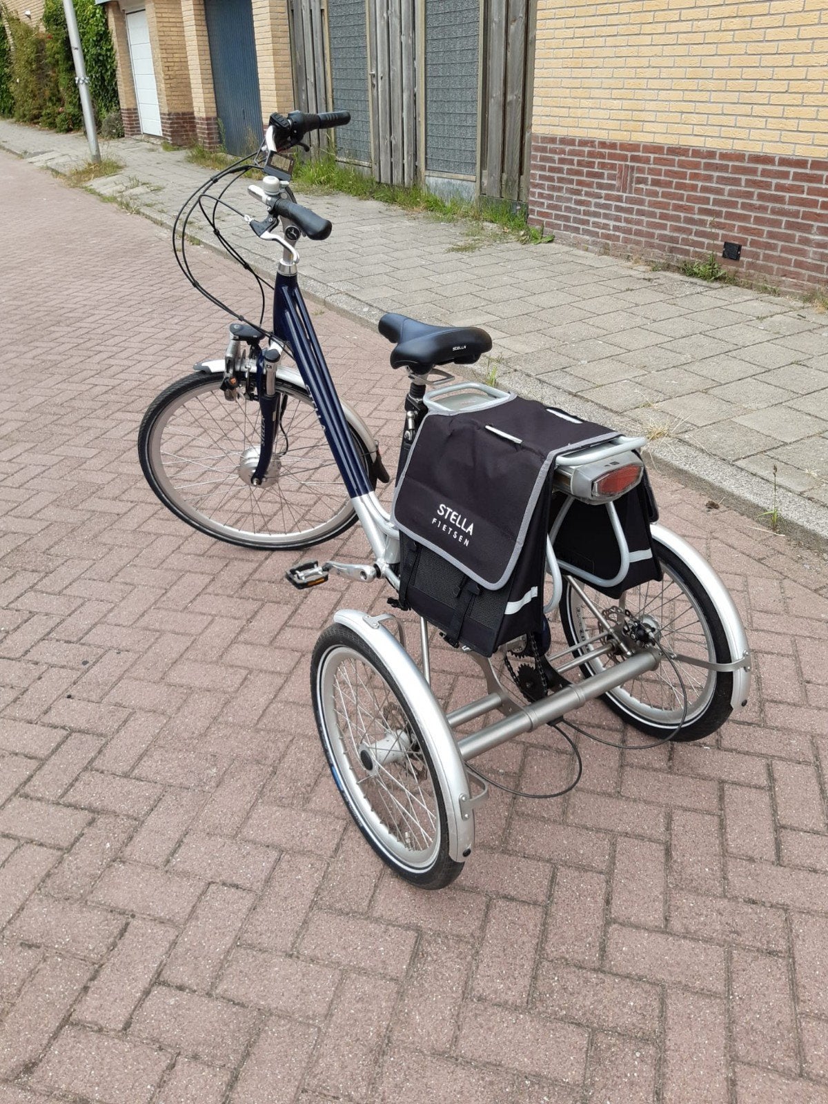 Stella driewielfiets met trapondersteuning in Nieuwstaat, Ophalen, Zo goed als nieuw, Stella