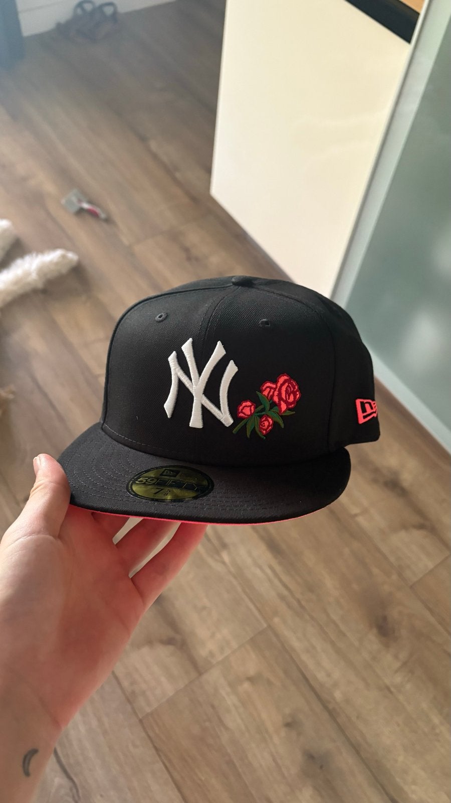 New Era NY Yankees Pet met Rozen en Neon Roze Details, Ophalen of Verzenden, Nieuw, 60 cm (XL, 7½ inch) of meer, Pet