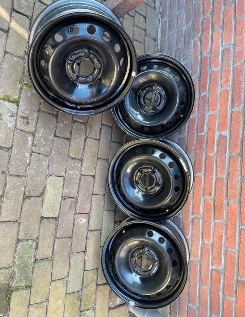 Stalen Velgen voor - Renault Traffic / Opel Vivaro etc, Ophalen of Verzenden, Zo goed als nieuw
