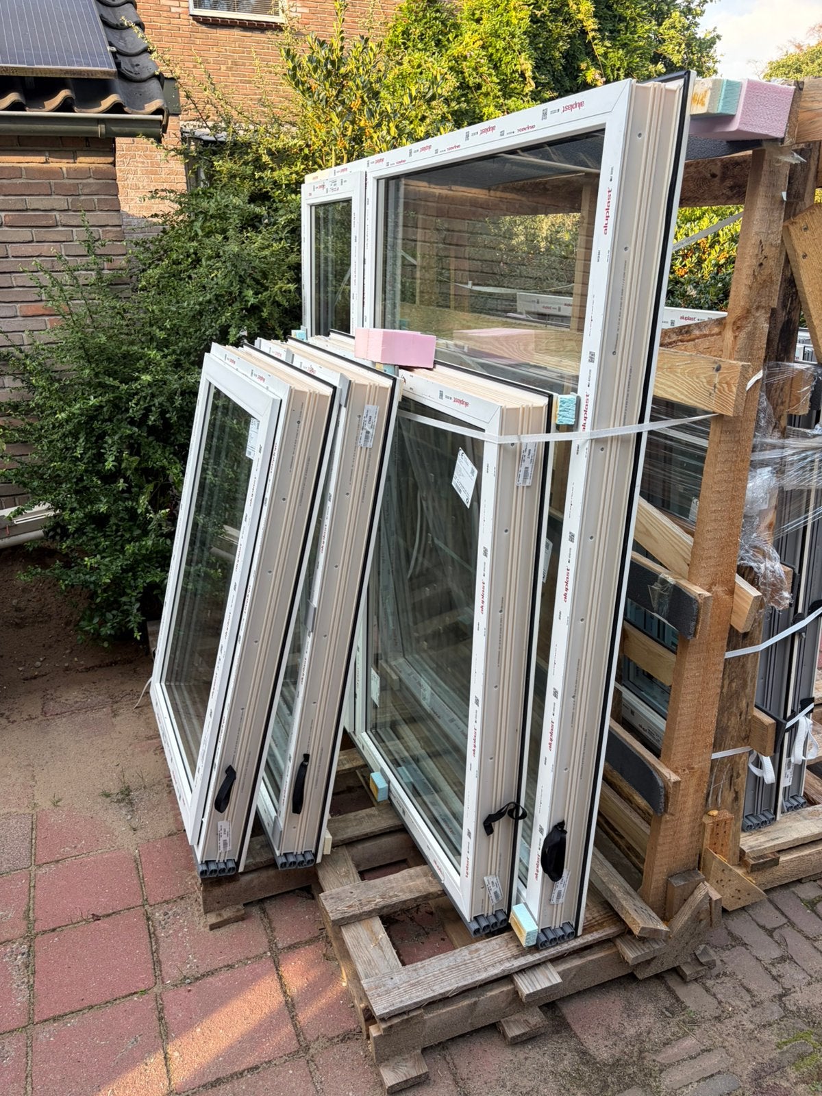 Nieuwe luxe Kozijnen HR+++ over verbouwing! 50% korting, Kunststof, Raamkozijn, Nieuw, Inclusief glas