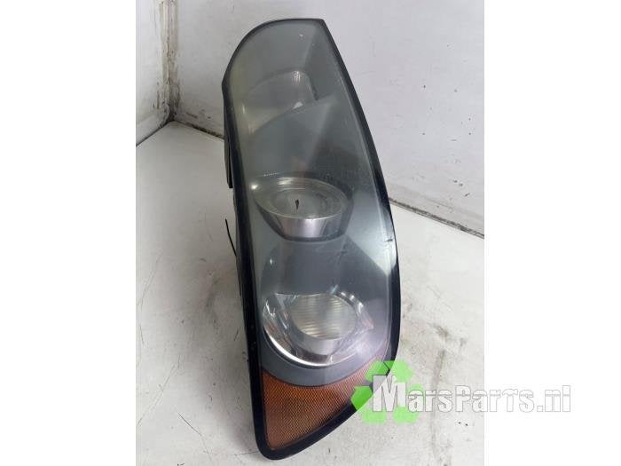 Koplamp rechts van een Volvo V50